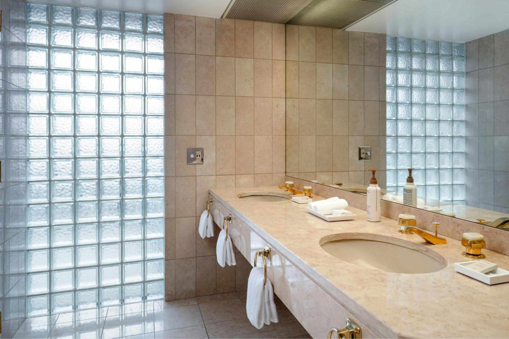 Metropolitan Hotel Ванкувер Екстер'єр фото